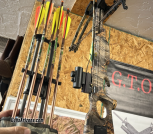 Crossbow 10 point with case and extra bolts