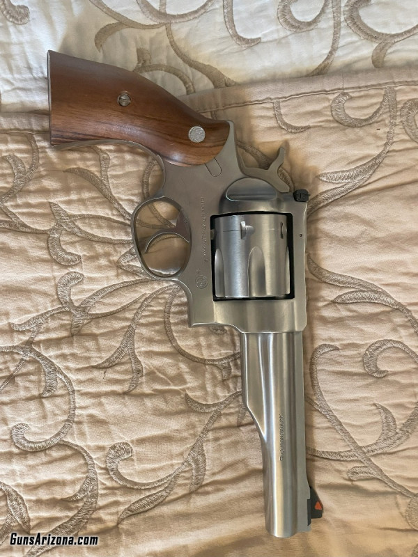 Ruger Redhawk .44 mag 5.5