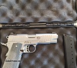 BUL ARMORY COMMANDER 1911