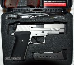Sig Sauer P220 .45 ACP (220R-45-SSE)