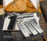 Smith and Wesson 1006 