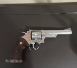 Smith and Wesson model 629 44 magnum, 6 inch barrel