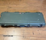 Nanuk 990 locking & rolling case