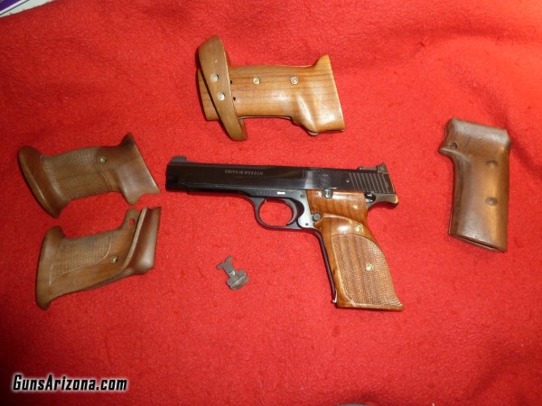 SMITH & WESSON MODEL 41 .22LR + PARTS; EXTRA GRIPS, REAR SIGHT