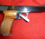 S&W 41 R side