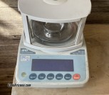 A&D FX220i scale