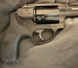 Smith & Wesson Bodyguard 38 special +p with laser 