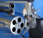 S&W 460V Trail Gun – 5' Barrel & Unbridled Horsepower Ammo Package (LNIB)