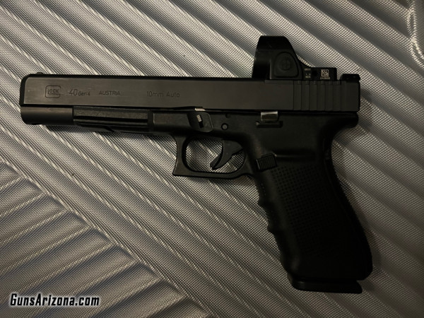 Glock 40 10mm w/ SRO