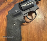 Smith &Wesson Model 442-2 .38SPL+P Crimson Trace Laser Grips